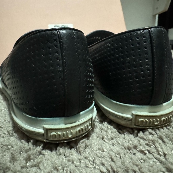 Miu Miu Pointed Metal Cap Toe Sneaker - Picture 3 of 3